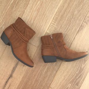 Last Pair! Ankle Bootie Sz 7.5
